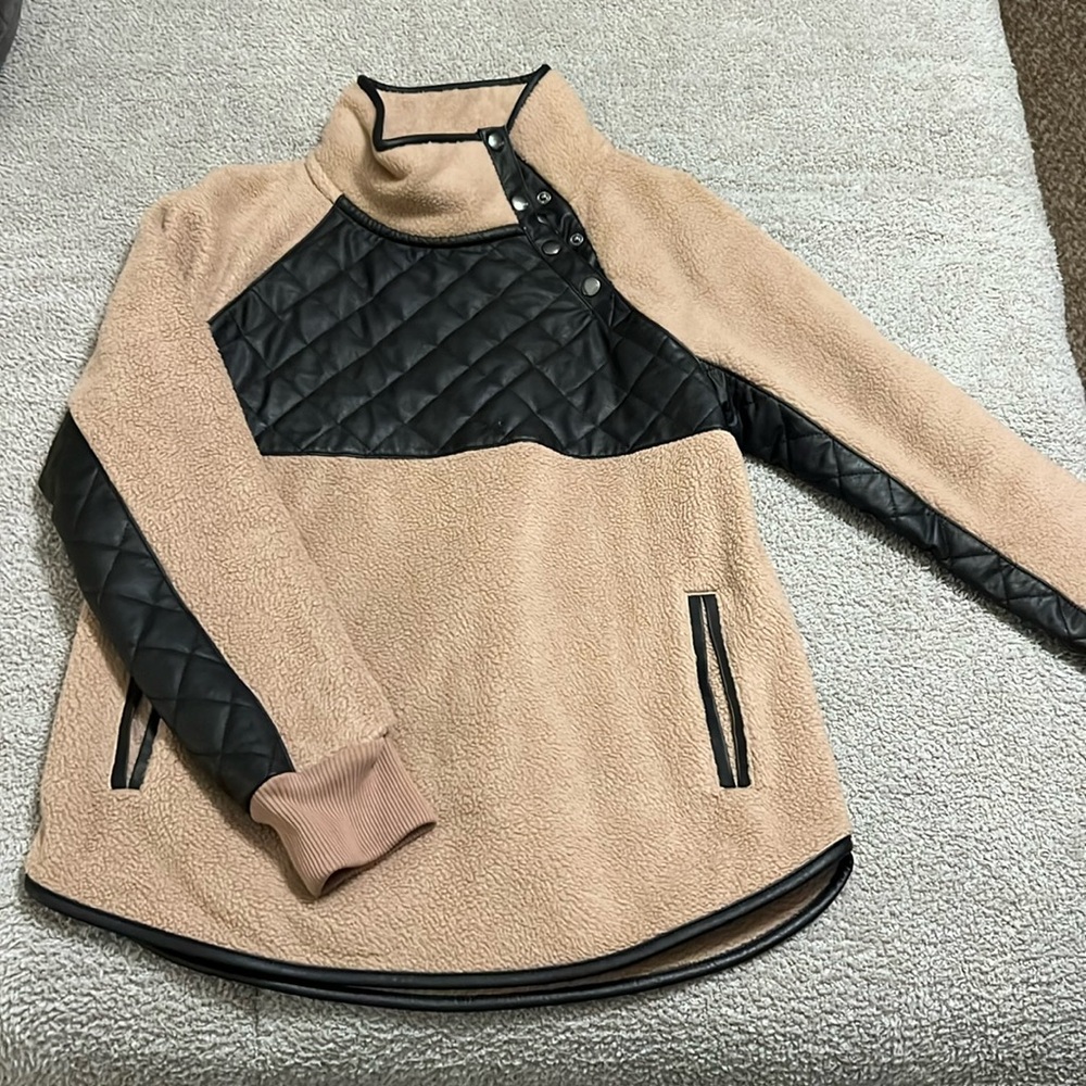A&F Pullover